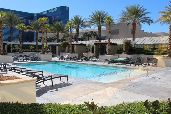Luxury Suites International at The Signature image 1